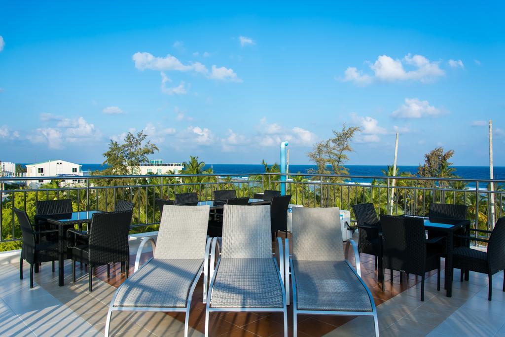 Beach Palace Hulhumale Exterior photo