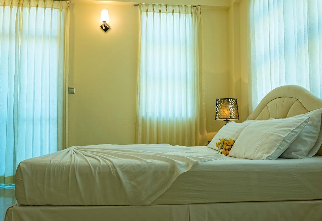 Beach Palace Hulhumale Exterior photo