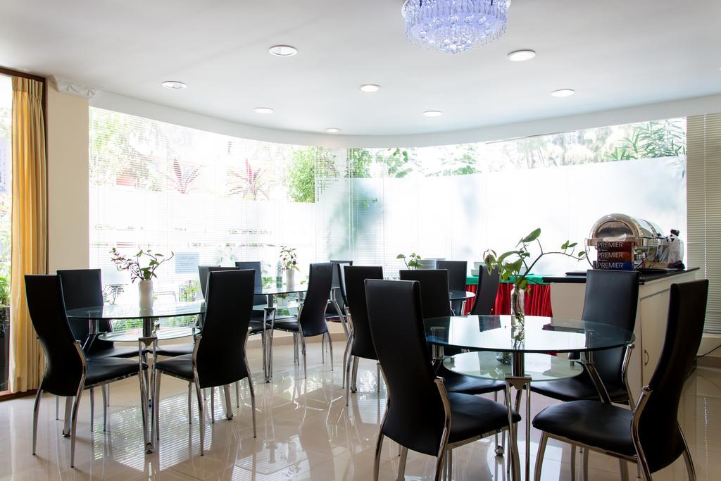 Beach Palace Hulhumale Exterior photo